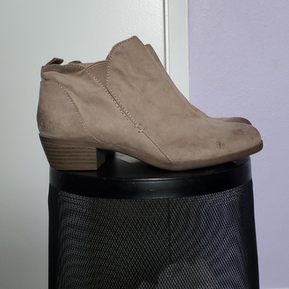 Booties - Picture 4 of 5